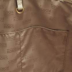 مملوكة مسبقًا Michael Kors Jet Set Off White/Grey Python Embossed and Leather Tote