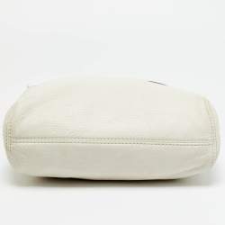 مملوكة مسبقًا Michael Kors Off White Leather Hobo