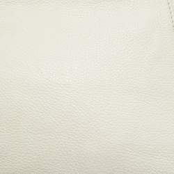 مملوكة مسبقًا Michael Kors Off White Leather Hobo