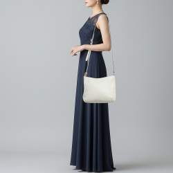 مملوكة مسبقًا Michael Kors Off White Leather Hobo