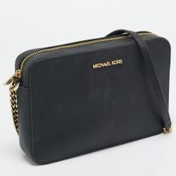 مملوكة مسبقًا Michael Kors Jet Set Black Saffiano Leather Crossbody Bag