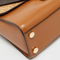 مملوكة مسبقًا حقيبة مايكل كورس يد علوية جلد وقماش مقوى شهير بني صالون