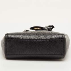 مملوكة مسبقًا حقيبة كروس بودي مايكل كورس سينكلير جلد أسود صغيرة جدًا