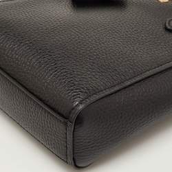 مملوكة مسبقًا حقيبة كروس بودي مايكل كورس سينكلير جلد أسود صغيرة جدًا