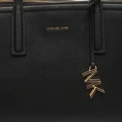 مملوكة مسبقًا Michael Kors Laila Medium Black Leather Tote