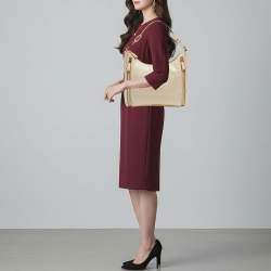 مملوكة مسبقًا Michael Kors Matilda Ivory Leather Shoulder Bag