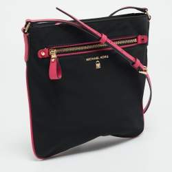 Pre Owned حقيبة كروس مايكل كورس كلسي نايلون كبير أسود/فوشيا