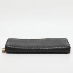مملوكة مسبقًا Michael Kors Black Leather Zip Around Wallet