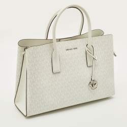 مملوكة مسبقًا Michael kors Ruthie White Signature Coated Canvas Satchel