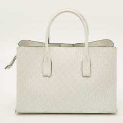 مملوكة مسبقًا Michael kors Ruthie White Signature Coated Canvas Satchel