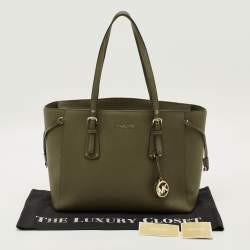 Pre Owned حقيبة مايكل كورس فوياجر متوسطة جلد زيتوني أخضر