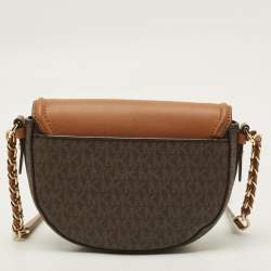 مملوكة مسبقًا Michael Kors Jet Set Charm Half Dome Brown/Tan Signature Coated Canvas and Leather Crossbody Bag