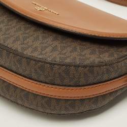 مملوكة مسبقًا Michael Kors Jet Set Charm Half Dome Brown/Tan Signature Coated Canvas and Leather Crossbody Bag