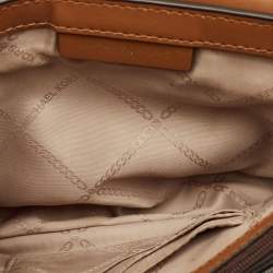 مملوكة مسبقًا Michael Kors Jet Set Charm Half Dome Brown/Tan Signature Coated Canvas and Leather Crossbody Bag