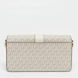 مملوكة مسبقًا حقيبة يد مايكل كورس جرينيتش قماش مكسو بنقشة شعار وجلد أبيض فاتح متوسطة