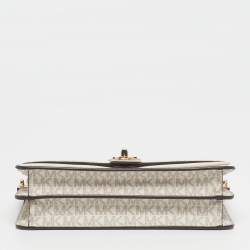 مملوكة مسبقًا حقيبة يد مايكل كورس جرينيتش قماش مكسو بنقشة شعار وجلد أبيض فاتح متوسطة