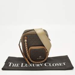 Pre Owned حقيبة كروس مايكل كورس إليوت بنية صغيرة مغطاة بالقماش المميز