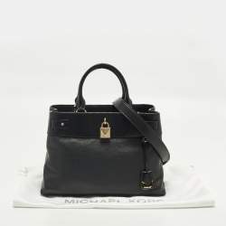 مملوكة مسبقًا Michael Kors Gramercy Medium Black Leather Satchel