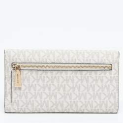 مملوكة مسبقًا Michael Kors Logo White Signature Coated Canvas Trifold Wallet