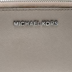 Pre Owned محفظة مايكل كورس جلد سافيانو رصاصي بسحاب محيط