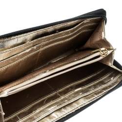 مملوكة مسبقًا Michael Kors Black Signature Canvas Zip Around Wallet