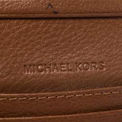 Pre Owned محفظة مايكل كورس جلد بني مضغوطة بقلاب