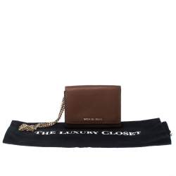 Pre Owned محفظة مايكل كورس جلد بني مضغوطة بقلاب