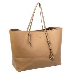 مملوكة مسبقًا حقيبة مايكل كورس جيت سيت جلد سافياتو فاتح