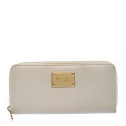 مملوكة مسبقًا محفظة مايكل كورس سحاب ملتف جت ست جلد بيج فاتحة