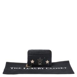 مملوكة مسبقًا Michael Kors Black Studded Leather Star Zip Around Coin Purse