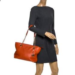 Pre Owned MICHAEL Michael Kors Orange Leather Jet Set Chain Tote