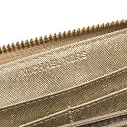 مملوكة مسبقًا Michael Kors Metallic Gold Mirror Signature PVC Zip Around Wallet