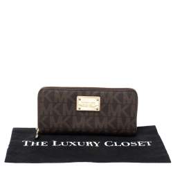 مملوكة مسبقًا محفظة مايكل كورس سحاب ملتف كانفاس مقوى شهير بنية