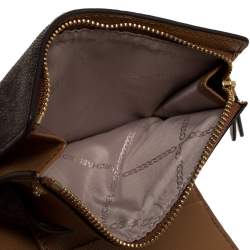 مملوكة مسبقًا Michael Kors Brown Signature Coated Canvas Zip Around Wallet