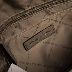 Pre Owned حقيبة كتف مايكل كورس قلاب أريا متوسطة جلد رمادية أش