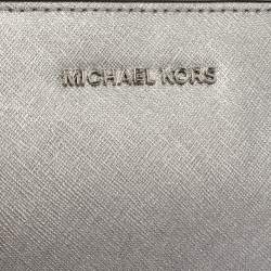Pre Owned Michael Kors Metallic Silver Leather Crossbody Bag