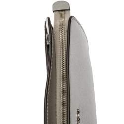 Pre Owned Michael Kors Metallic Silver Leather Crossbody Bag