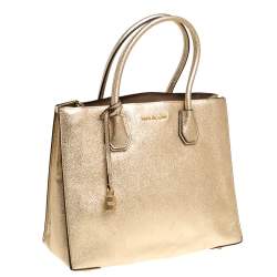 مملوكة مسبقًا حقيبة يد مايكل كورس "ميرسير" كبيرة جلد ذهبي ميتاليك