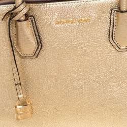 مملوكة مسبقًا حقيبة يد مايكل كورس "ميرسير" كبيرة جلد ذهبي ميتاليك