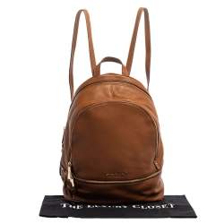 مملوكة مسبقًا حقيبة ظهر مايكل كورس ريزيب متوسطة جلد بنية