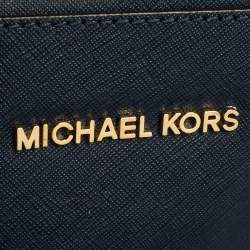 Pre Owned Michael Kors Navy Blue Leather Jet Set Crossbody Bag