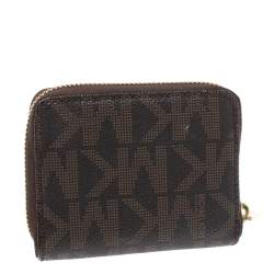 مملوكة مسبقًا محفظة مايكل كورس سحاب ملتف كانفاس مقوى شهيرة بنية