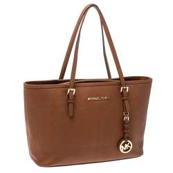 Pre Owned Michael Kors Brown Saffiano Leather Jet Set Middle Zip Tote