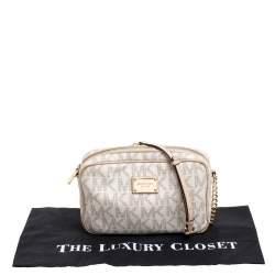 مملوكة مسبقًا حقيبة كروس مايكل كورس ويست /إيست كانفاس مقوى شهير بيج / بيضاء 