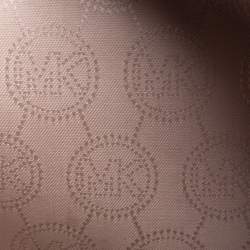 مملوكة مسبقًا حقيبة كروس مايكل كورس ويست /إيست كانفاس مقوى شهير بيج / بيضاء 