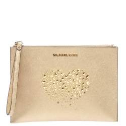 Pre Owned حقيبة كلاتش معصم مايكل كورس ترصيعات هارت جلد ذهبية ميتالك 