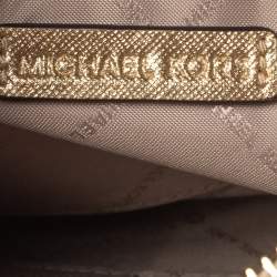 Pre Owned حقيبة كلاتش معصم مايكل كورس ترصيعات هارت جلد ذهبية ميتالك 