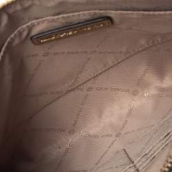 Pre Owned حقيبة كلاتش معصم مايكل كورس ترصيعات هارت جلد ذهبية ميتالك 