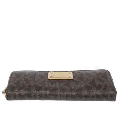 مملوكة مسبقًا محفظة مايكل كورس سحاب ملتف كانفاس مقوى شهير بنية