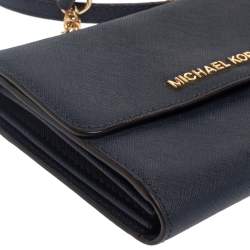 مملوكة مسبقًا Michael Kors Navy Blue Leather Jet Set Crossbody Bag